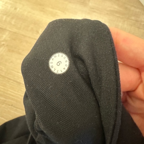 Lululemon Wunder Under Black Leggings - Picture 4 of 4